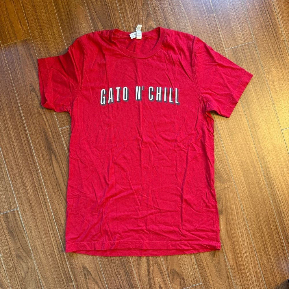 Barstool Sports Gato and Chill NJ Devils Red T-Shirt Men’s Unisex Size L